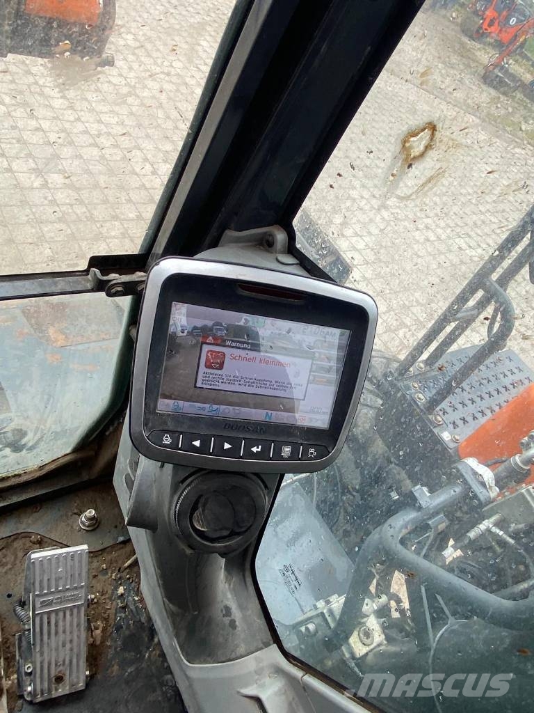 Doosan DX190W-5 ホイール式油圧ショベル（パワーショベル・ユンボ・バックホー）