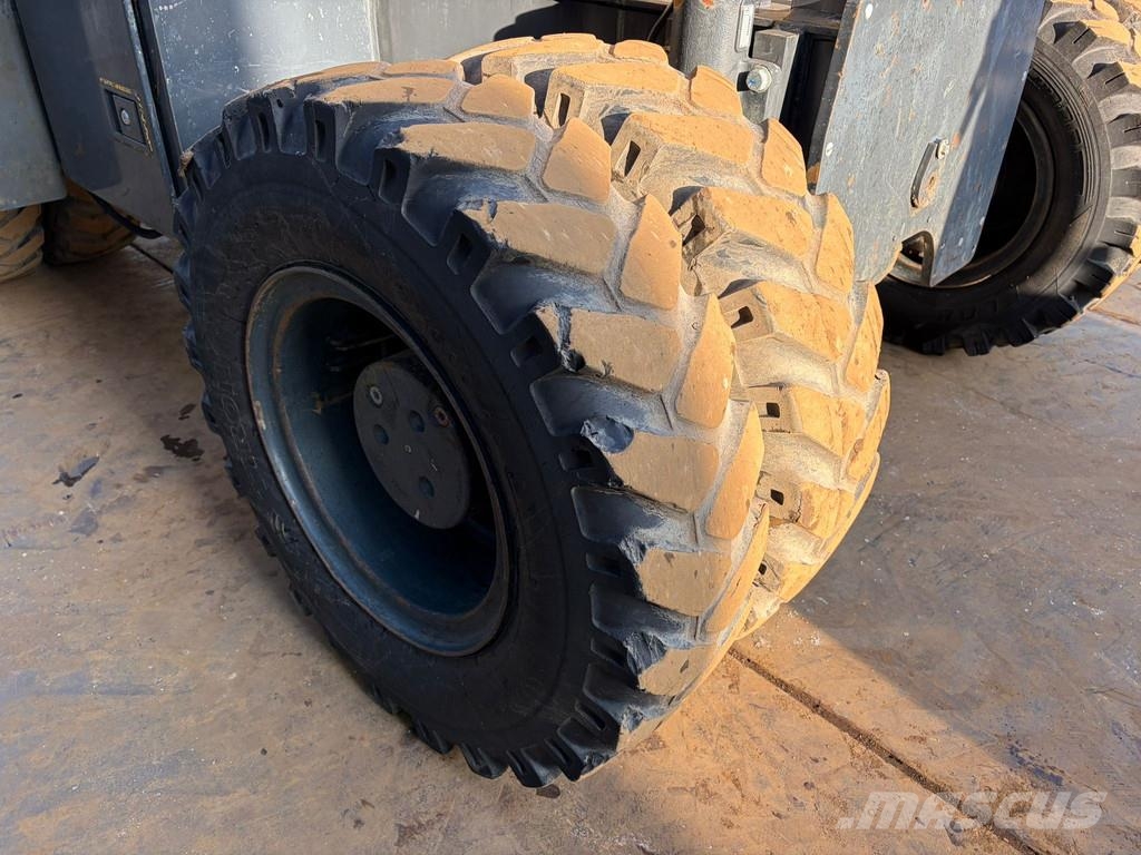 Komatsu PW148-10 Εκσκαφείς με τροχούς - λάστιχα