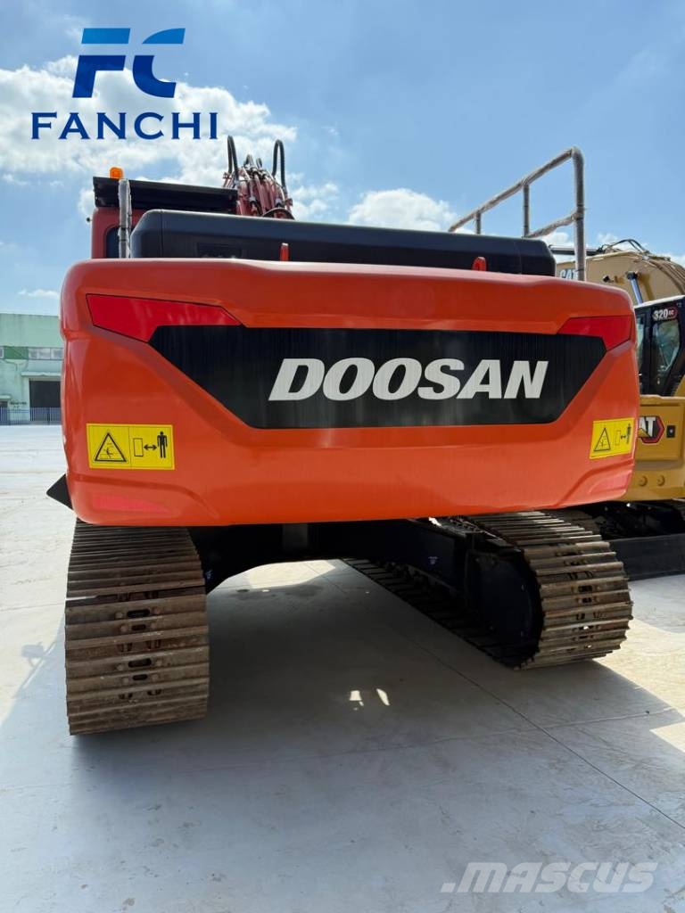 Doosan DX 225 LC Excavadoras sobre orugas