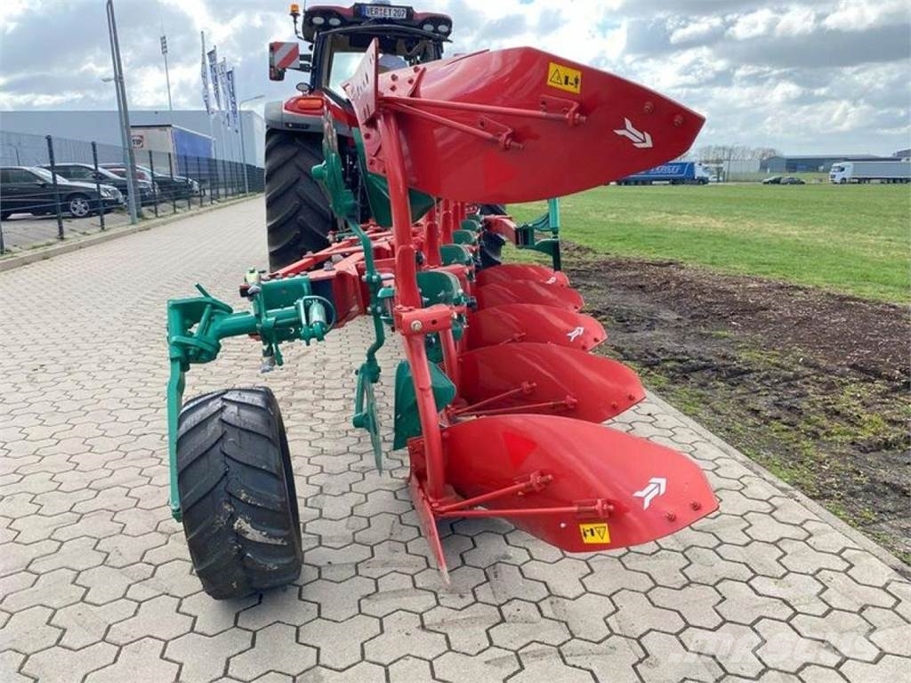 Kverneland 2300S-100 5 SCHAR コンベンショナルプラウ