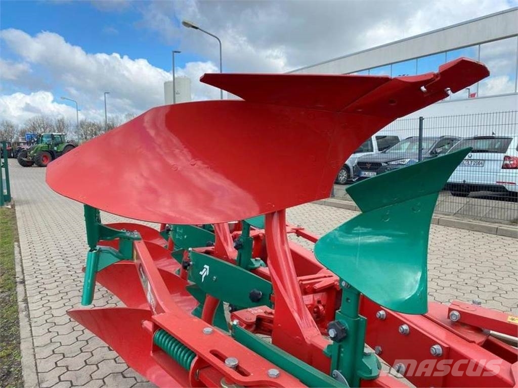 Kverneland 2300S-100 5 SCHAR コンベンショナルプラウ