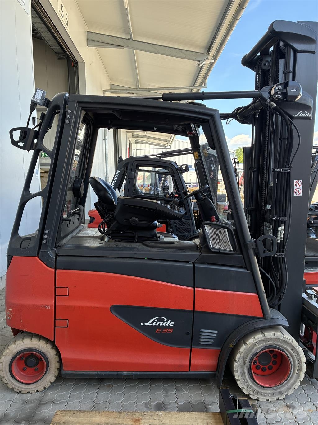 Linde E35HL Electric forklifts