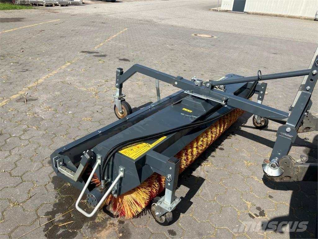 Saphir FKM 231 Kehrmaschine Zamiatarki - Zgarniarki - Odśnieżarki