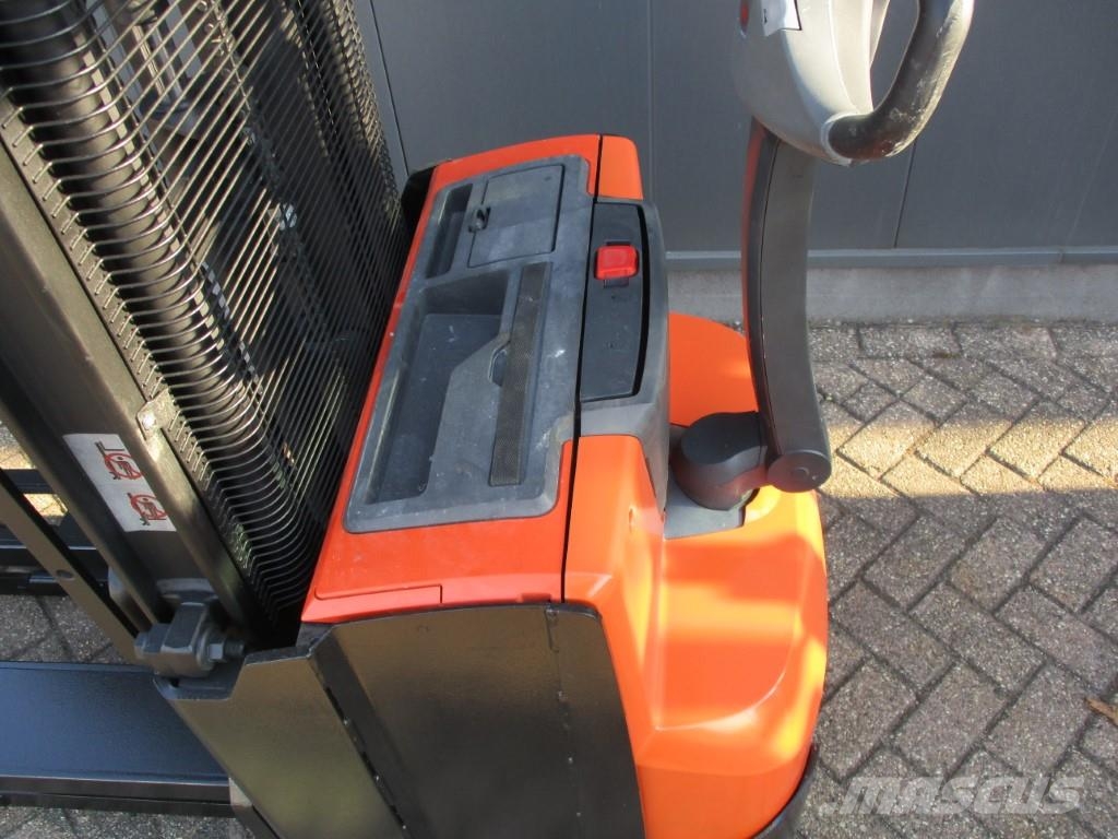 BT SWE120 Montacargas con plataformas de baja elevación