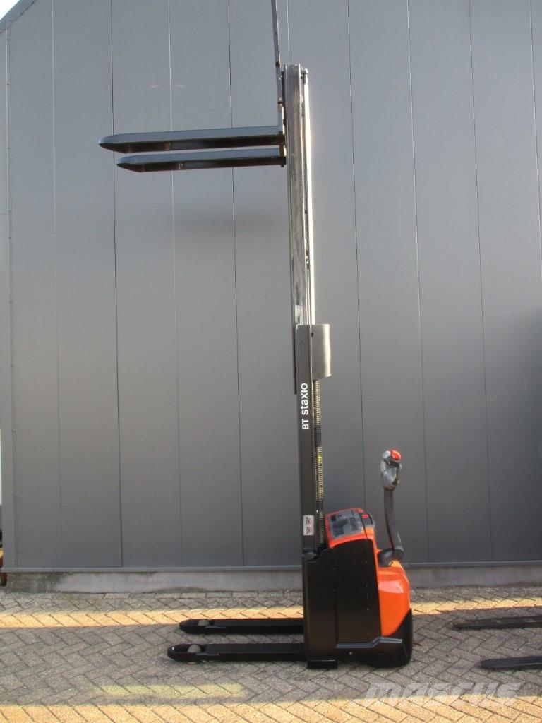 BT SWE120 Montacargas con plataformas de baja elevación