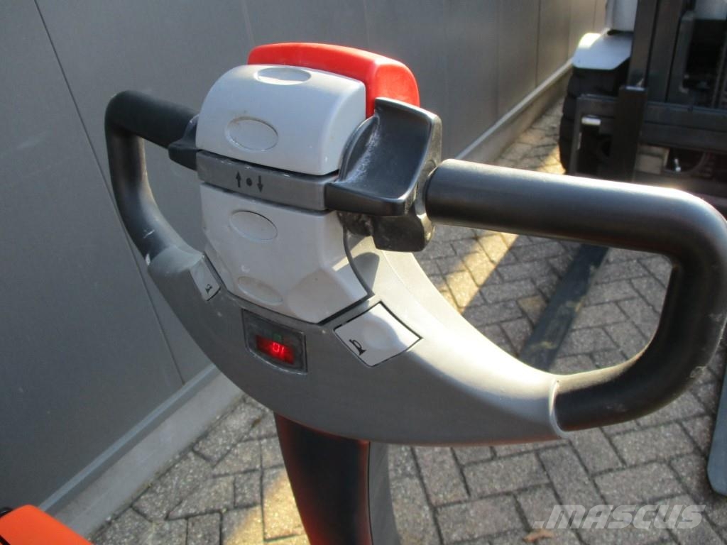 BT SWE120 Montacargas con plataformas de baja elevación