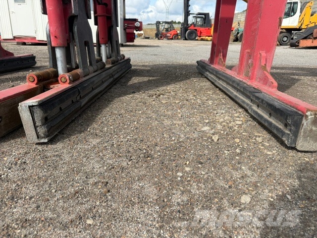 Linde H-140 B&B H65R-8S ROTARY PALLET GRIPPER Další svěrací zařízení