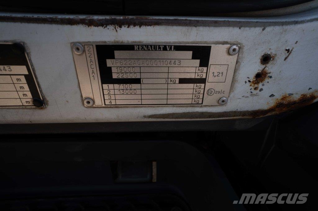 Renault PREMIUM 270 + 12000L + 3 COMP 運油車