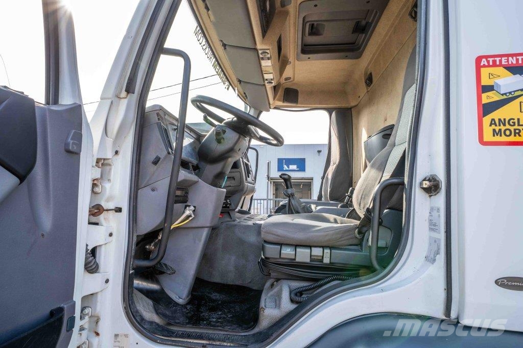 Renault PREMIUM 270 + 12000L + 3 COMP 運油車