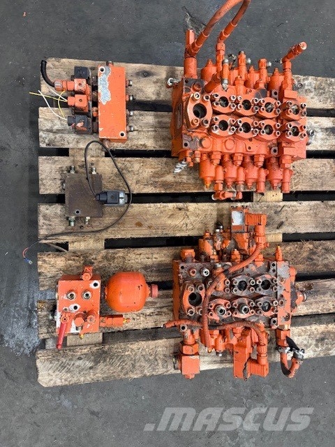 Atlas 1404 HYDRAULIC VAVLE BLOCK COMPLET Hidráulicos