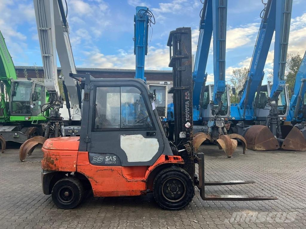 Toyota FD 35 Diesel forklifts