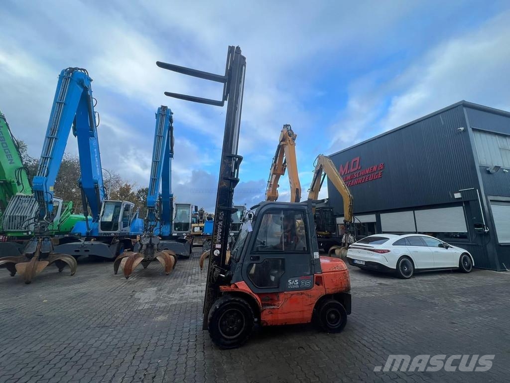 Toyota FD 35 Diesel forklifts