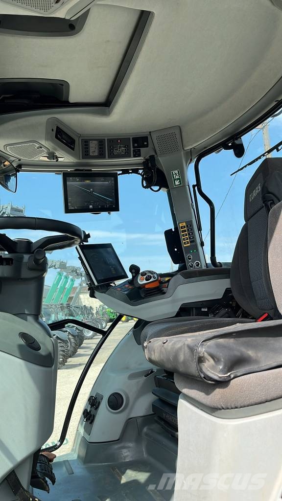 CLAAS Arion 550 Cmatic Traktorit