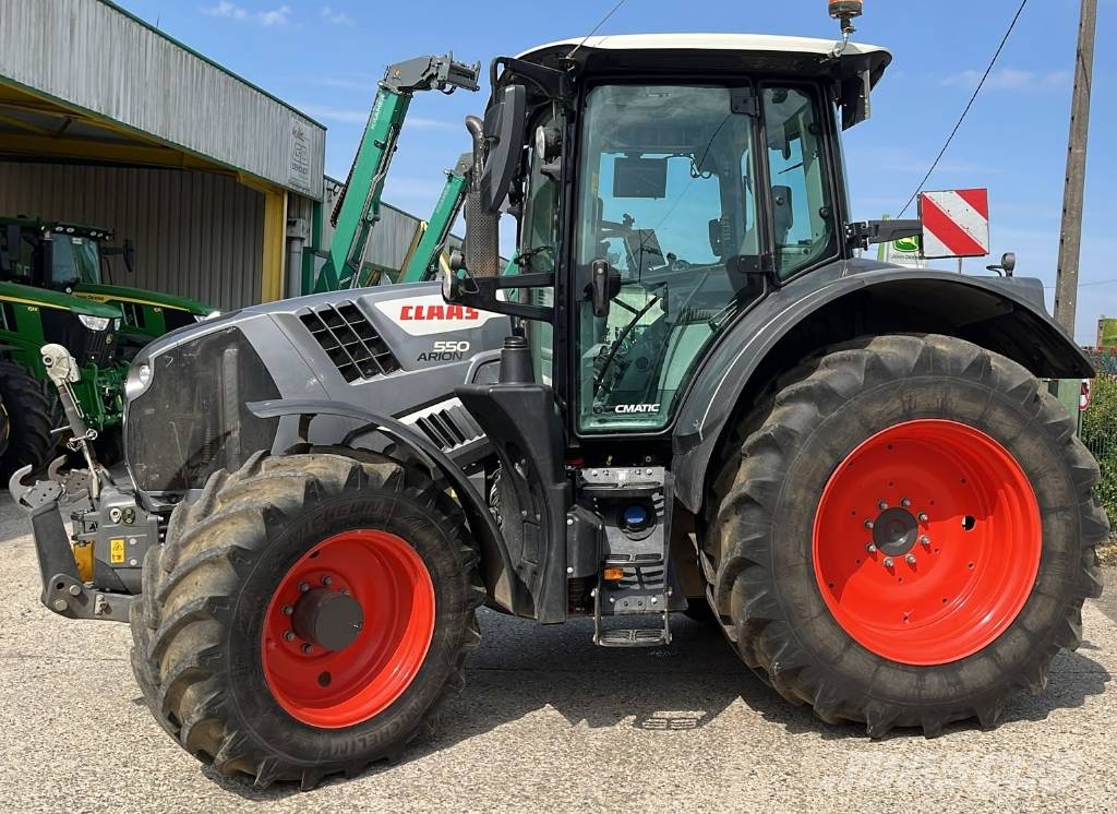 CLAAS Arion 550 Cmatic Traktorit