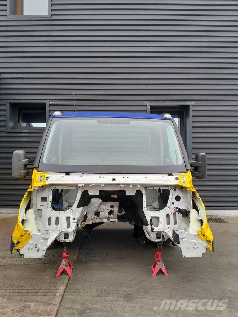 Iveco DAILY EURO 6 2014 -> Kabiny a interiér