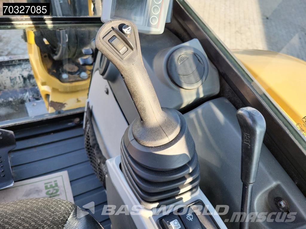 CAT 305 E2 3 Buckets Mini excavadoras < 7t