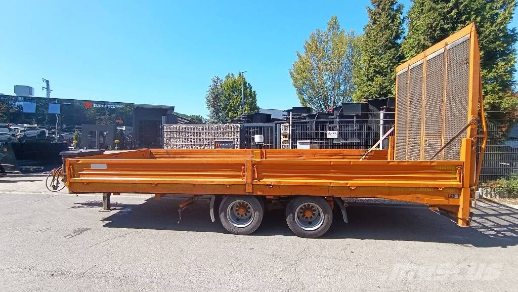 Blomenröhr Tandem-Tieflader 13,8 t mit hydraulischen Rampen Góndola de cama rebajada