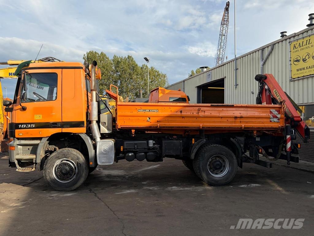 Mercedes-Benz Actros 1835 Kipper + Palfinger 7501 Crane - Remote Rabljene dizalice za težak teren