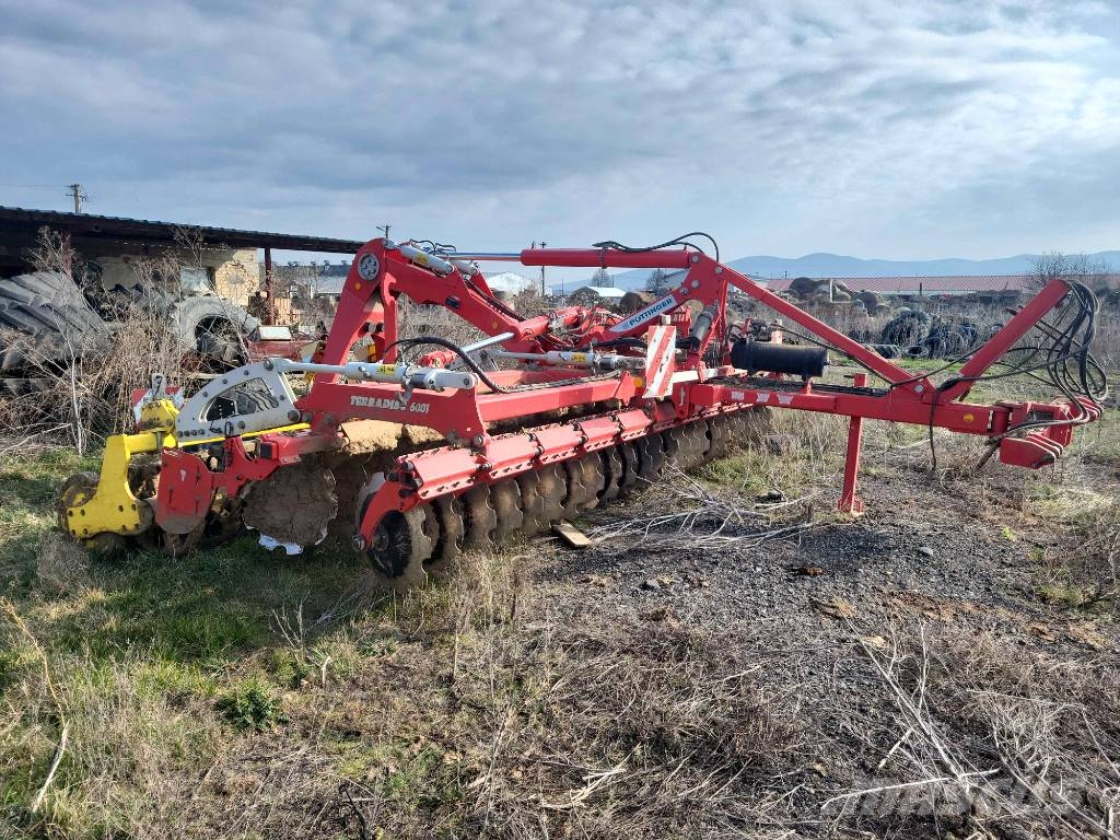 Pöttinger TerraDisc 6001 T Cultivatoren