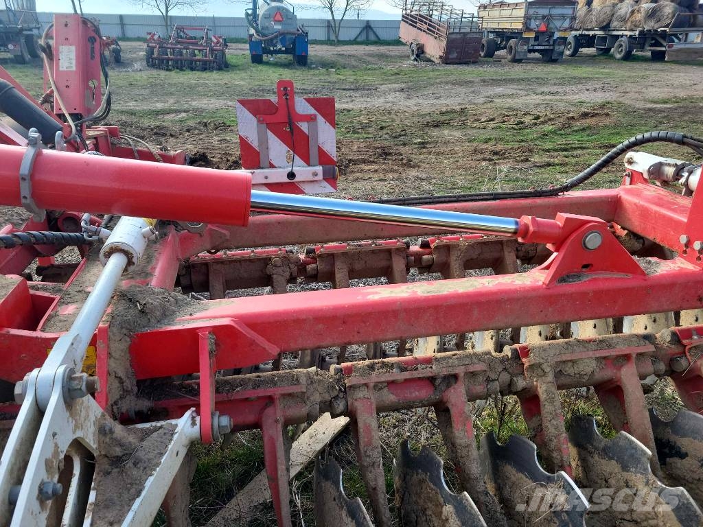 Pöttinger TerraDisc 6001 T Cultivatoren