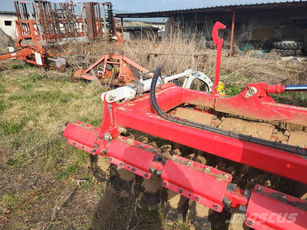 Pöttinger TerraDisc 6001 T Cultivatoren