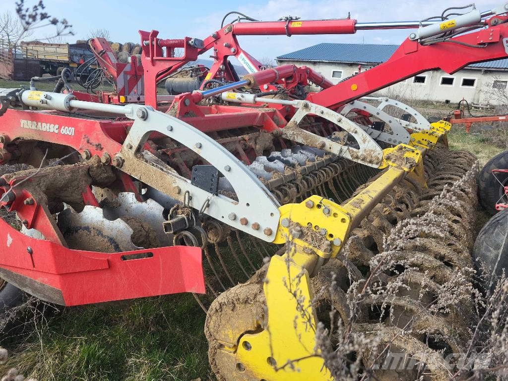 Pöttinger TerraDisc 6001 T Cultivatoren