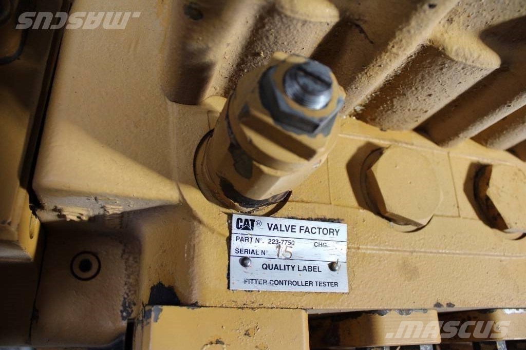 CAT 385 BC Double Control Block (Μπλοκ Χειριστηρίου) Varikliai