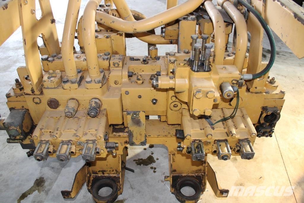 CAT 385 BC Double Control Block (Μπλοκ Χειριστηρίου) Varikliai