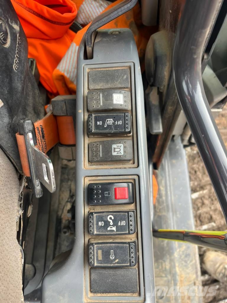 Hitachi ZX 350 LC-6 Escavatori cingolati