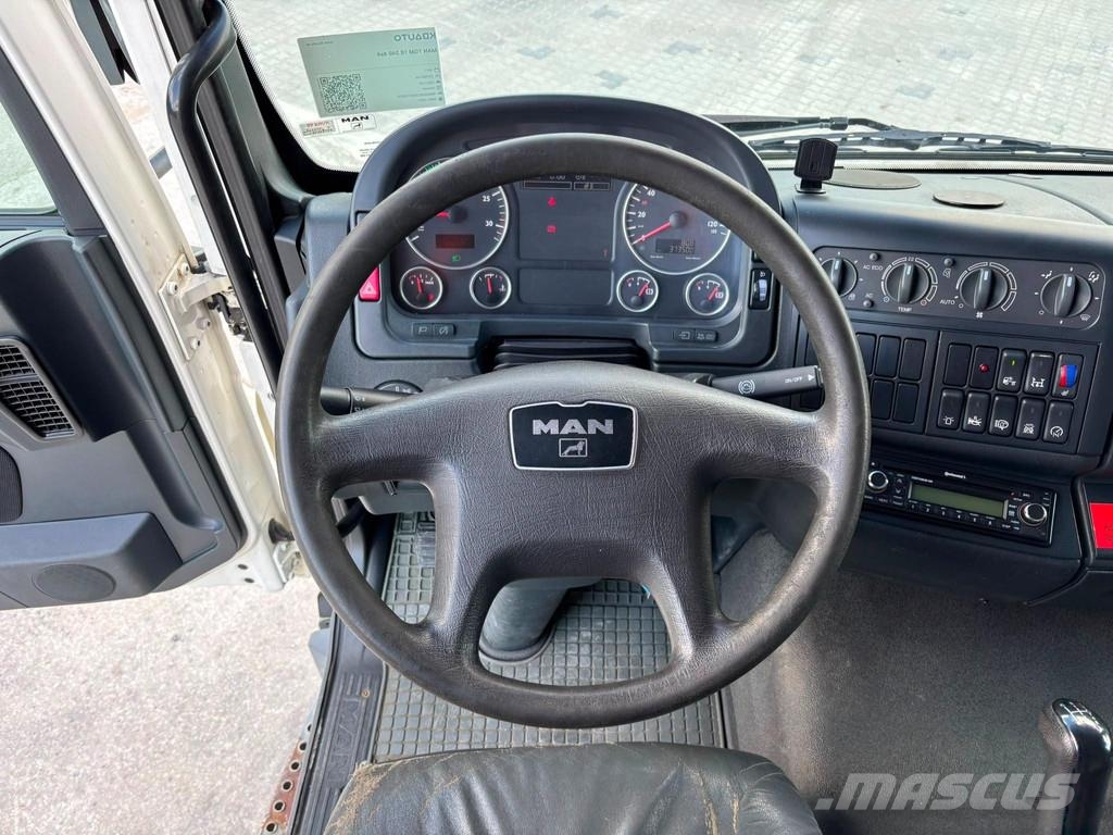 MAN TGM 18.340 4x4 HMF 1720-K5 / PLATFORM L=5009 mm Camioane cu macara