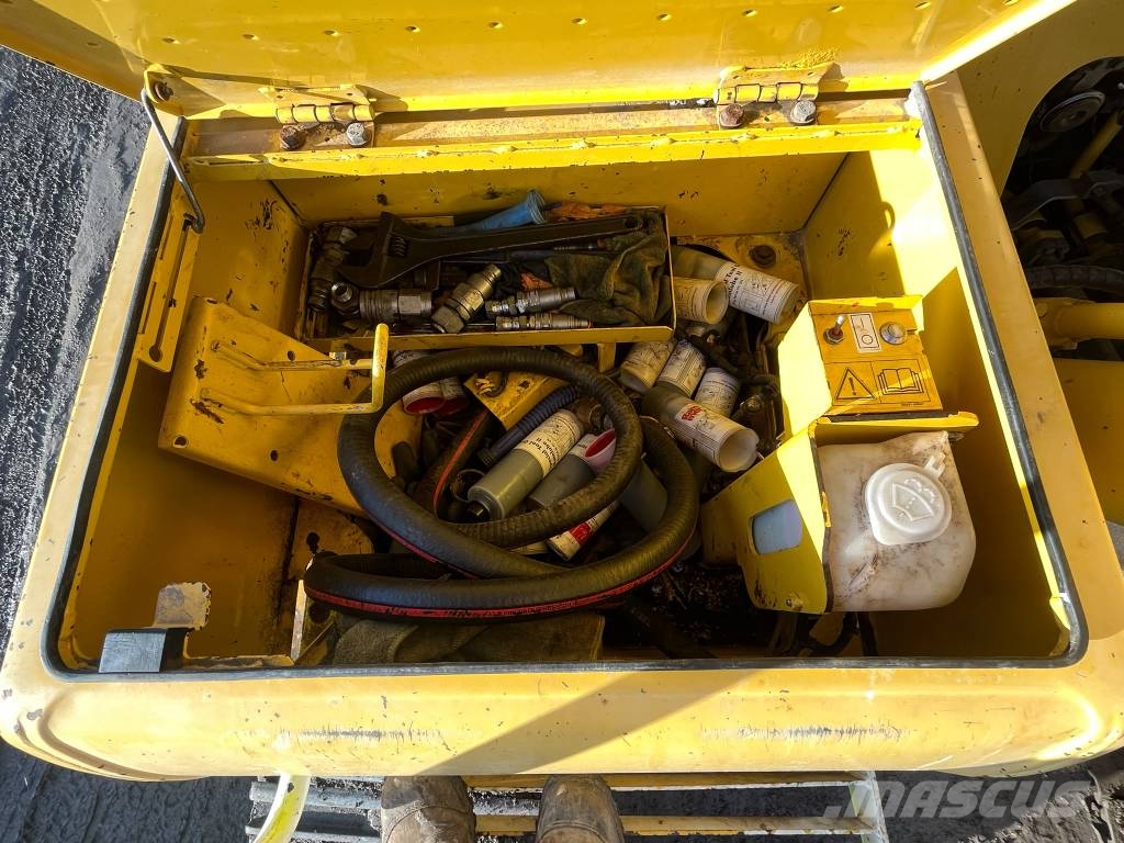 Komatsu PC 210 LC-11 Lánctalpas kotrók