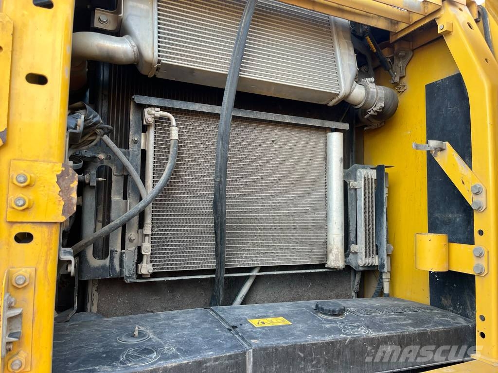 Komatsu PC 210 LC-11 Lánctalpas kotrók