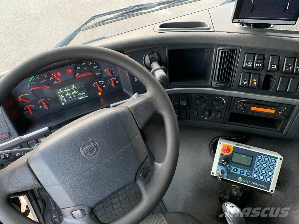 Volvo FM330 6x2+EURO5+VINCH Atkritumu izvešanas transports