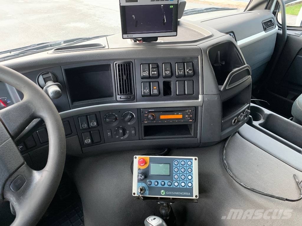 Volvo FM330 6x2+EURO5+VINCH Atkritumu izvešanas transports