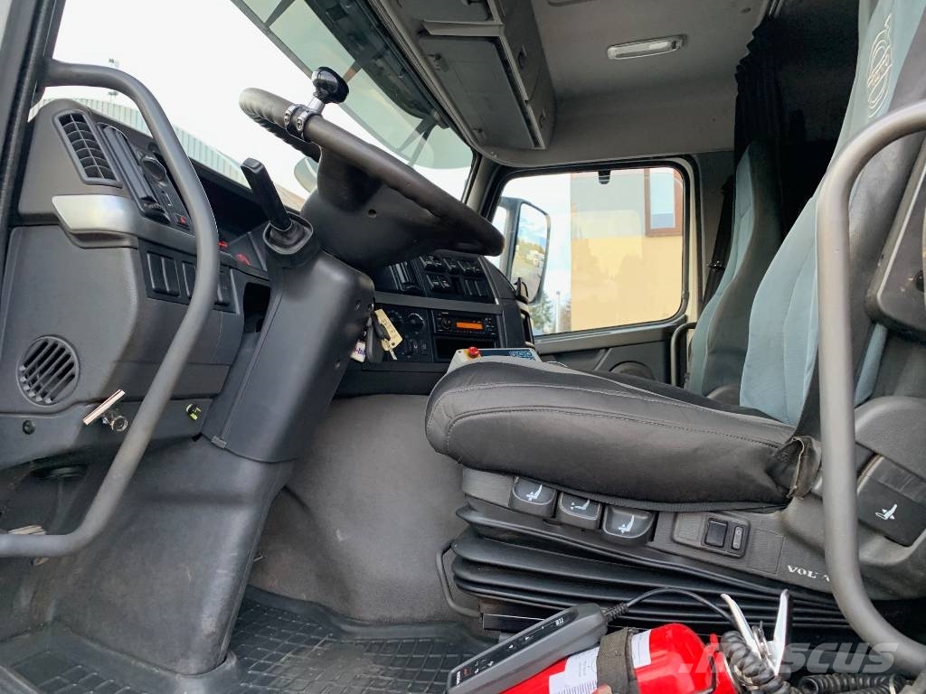 Volvo FM330 6x2+EURO5+VINCH Atkritumu izvešanas transports