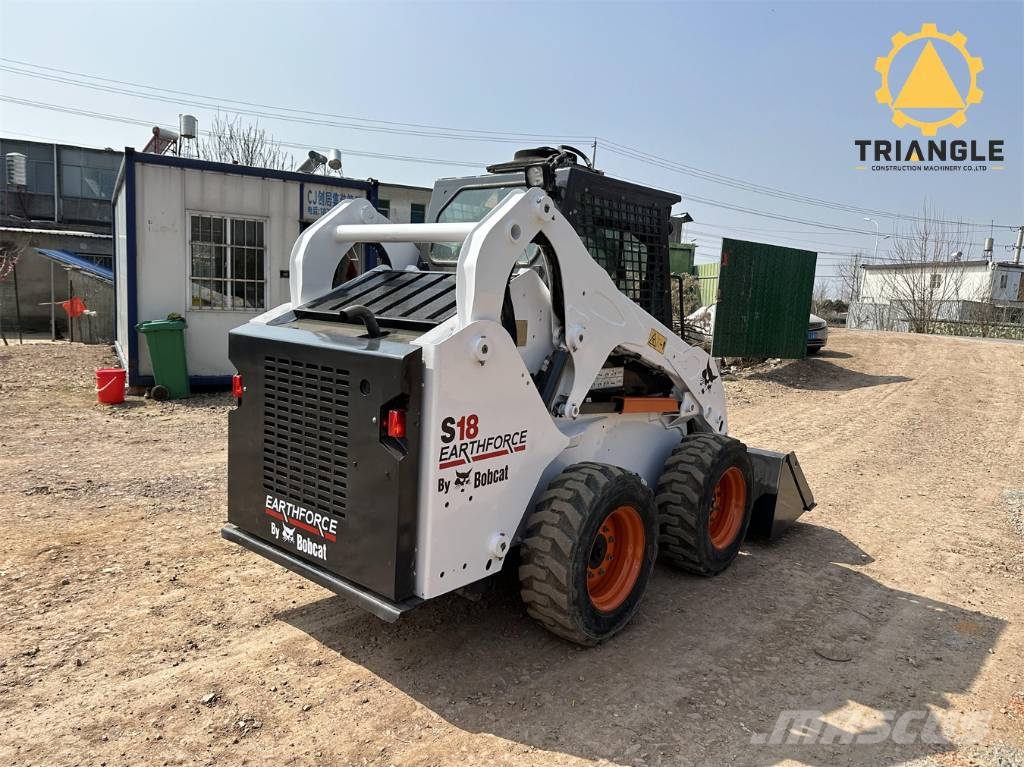 Bobcat S 18 لوادر انزلاقية التوجيه