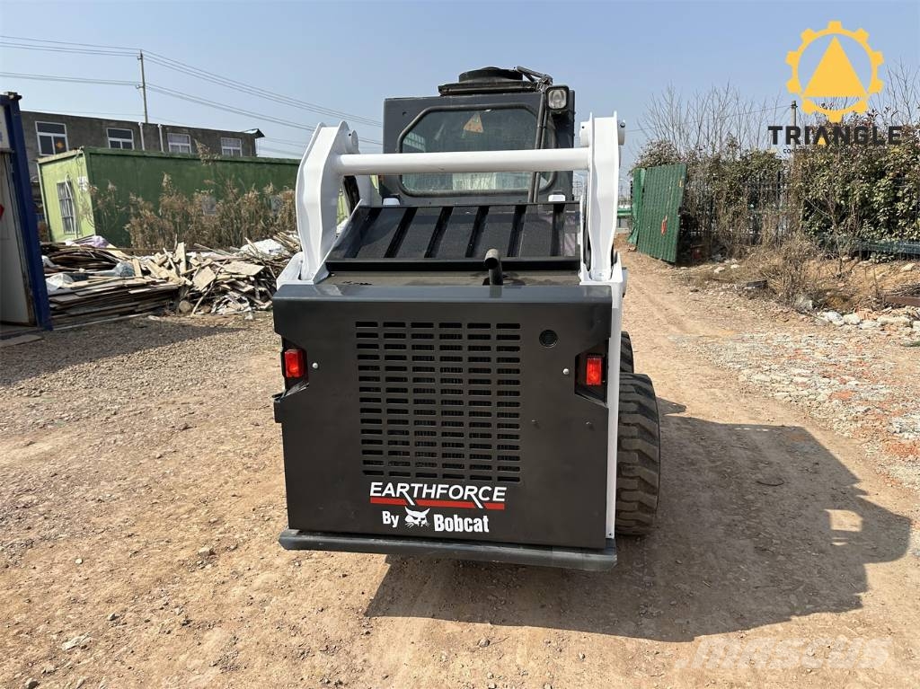 Bobcat S 18 لوادر انزلاقية التوجيه