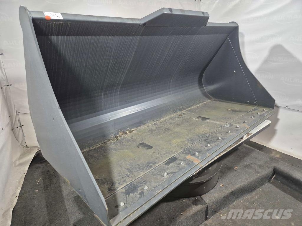 Ahlmann AZ210 Dichte bak Schaufeln