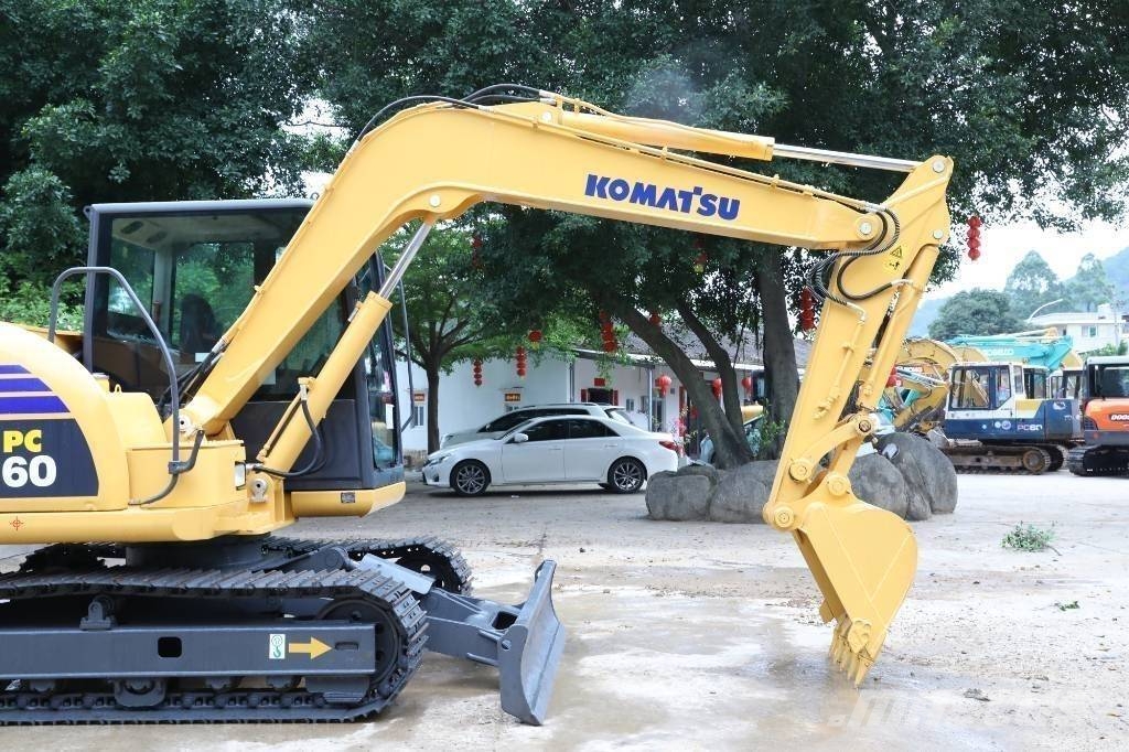 Komatsu PC 60-8 Εκσκαφείς με ερπύστριες