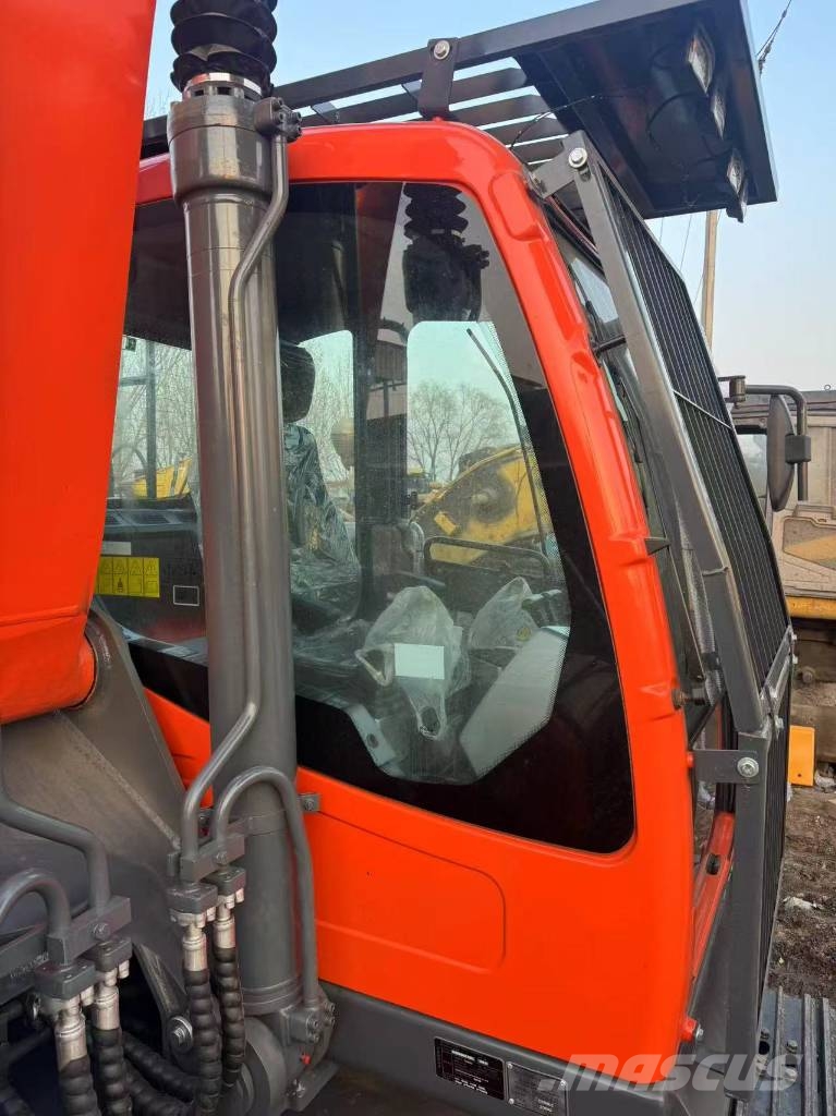 Doosan DX300LC-9C Εκσκαφείς με ερπύστριες