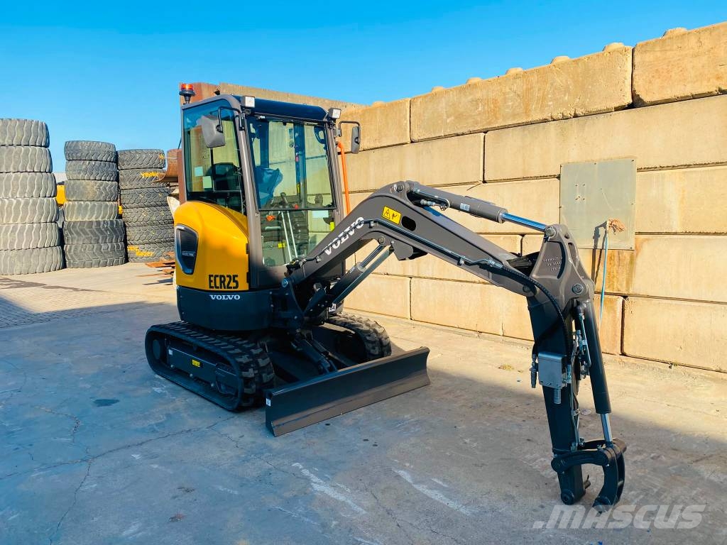 Volvo ECR 25 Electric Mini pelle < 7t