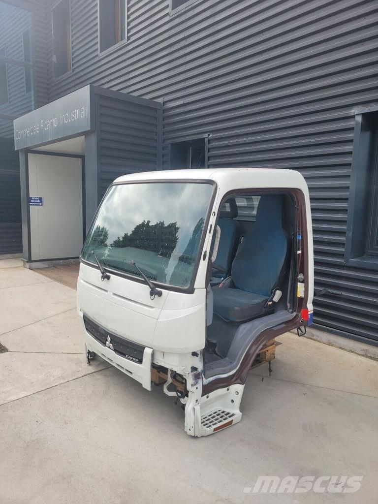 Mitsubishi Fuso "S" Euro 6 驾驶室与内部