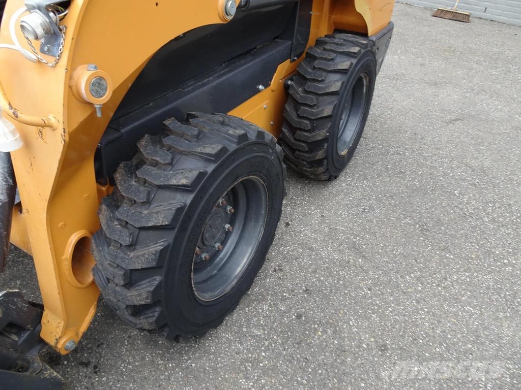 CASE SR175 SR175B Skid steer loaders