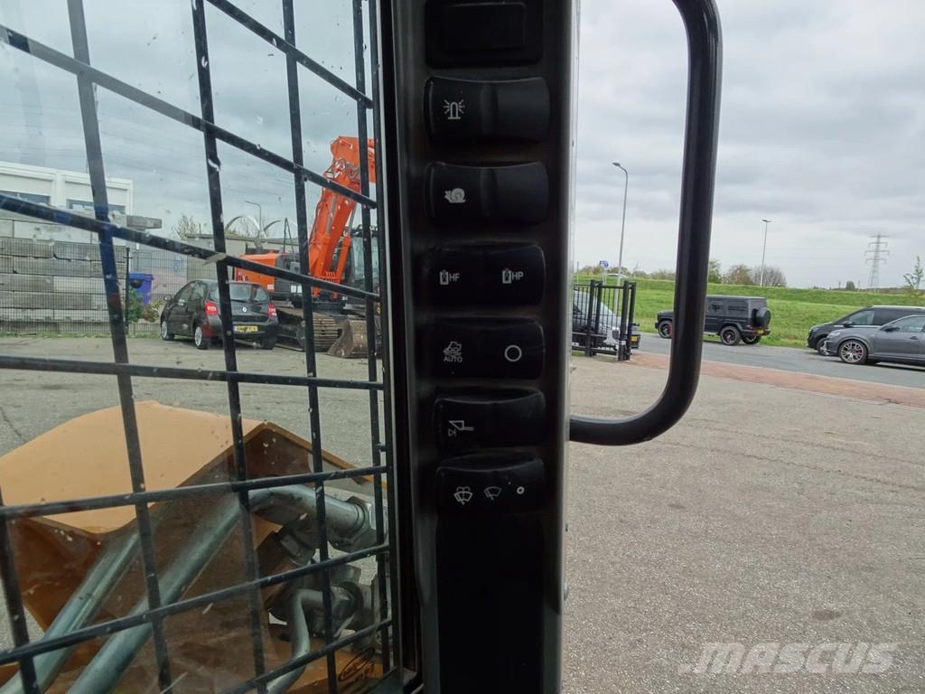 CASE SR175 SR175B Skid steer loaders