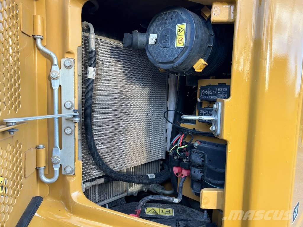 CAT 308 CR Midi excavators 7t - 12t