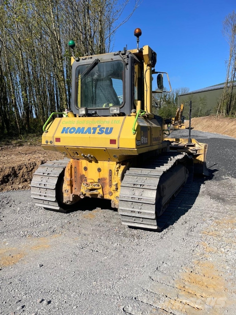 Komatsu D 61 EX-15 E0 Buldozer sobre oruga