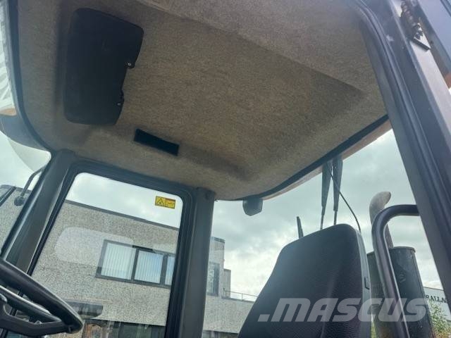 Volvo L 30 B Iekrāvēji uz riteņiem