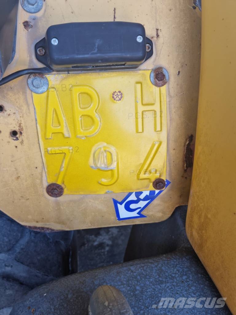 Venieri VF 463 B لوادر بعجل
