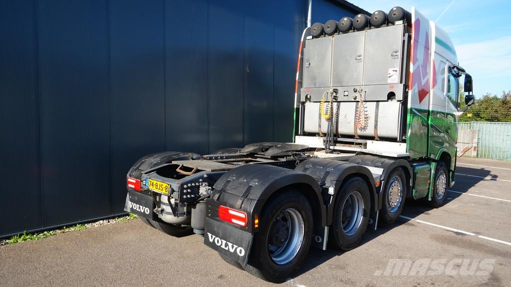 Volvo FH540 8x4 130T Tractorhead Trekkvogner