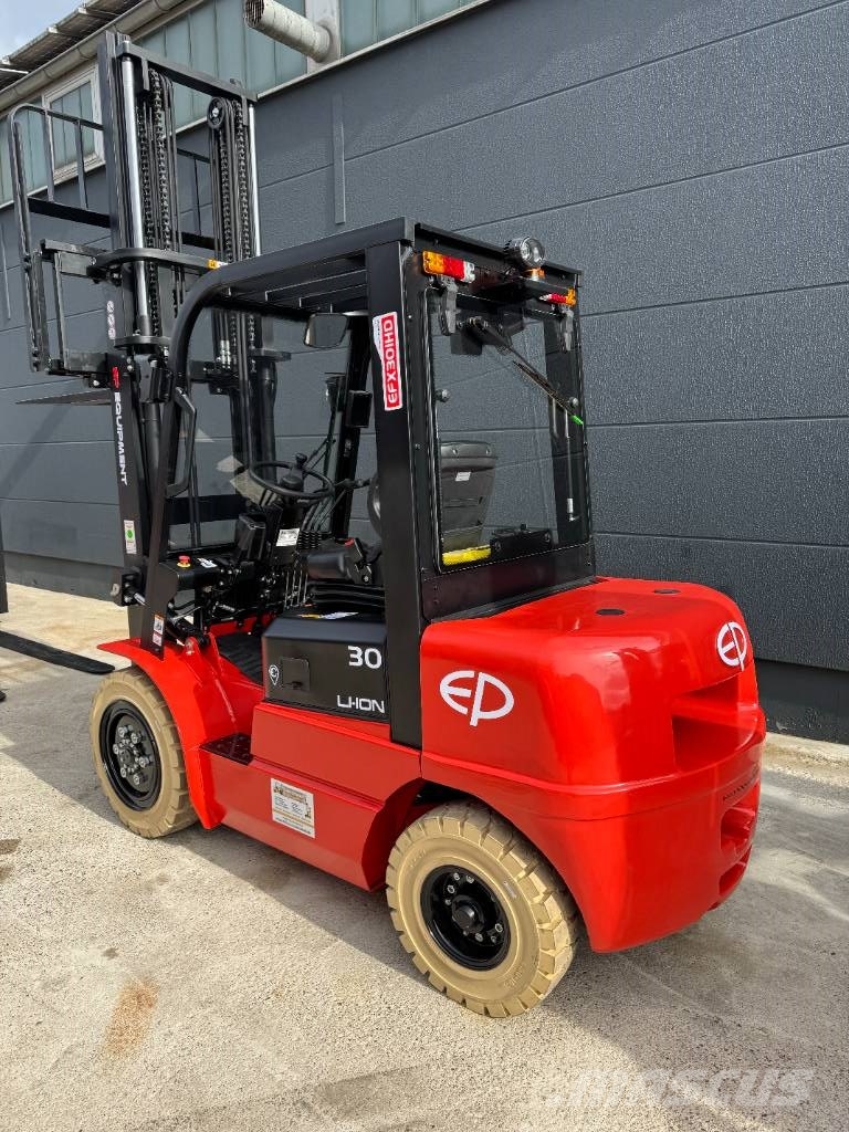 EP EFXZ 301 Electric forklifts